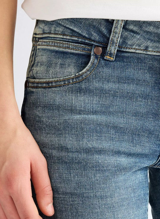 Wrangler Ladies Low Rise Bold Boot Jeans in Summit Shade 112371209