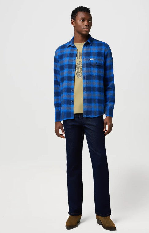Wrangler Regular 1 Pocket Indigo Shirt in Icy Indigo 112371524
