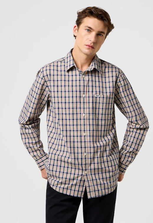 Wrangler Regular 1 Pocket Shirt in Beige 112371553