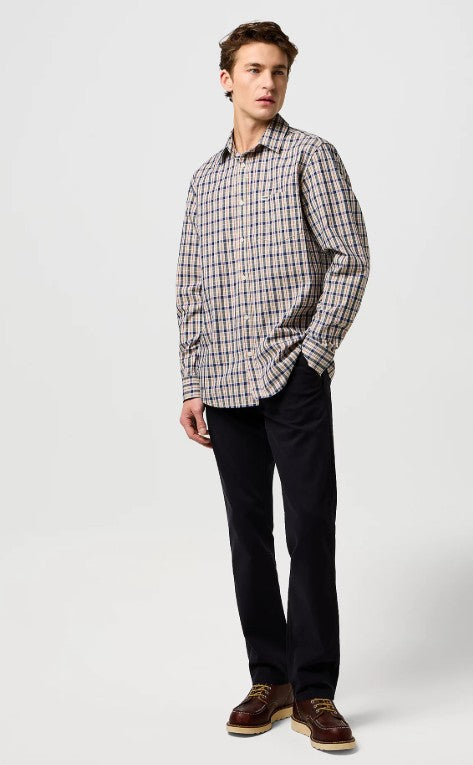 Wrangler Regular 1 Pocket Shirt in Beige 112371553