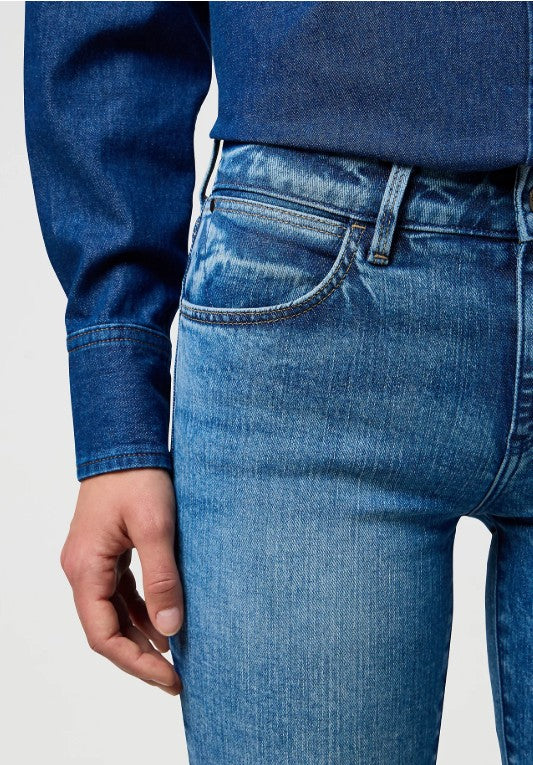 Wrangler Ladies Bootcut Jeans in Rustler 112373180