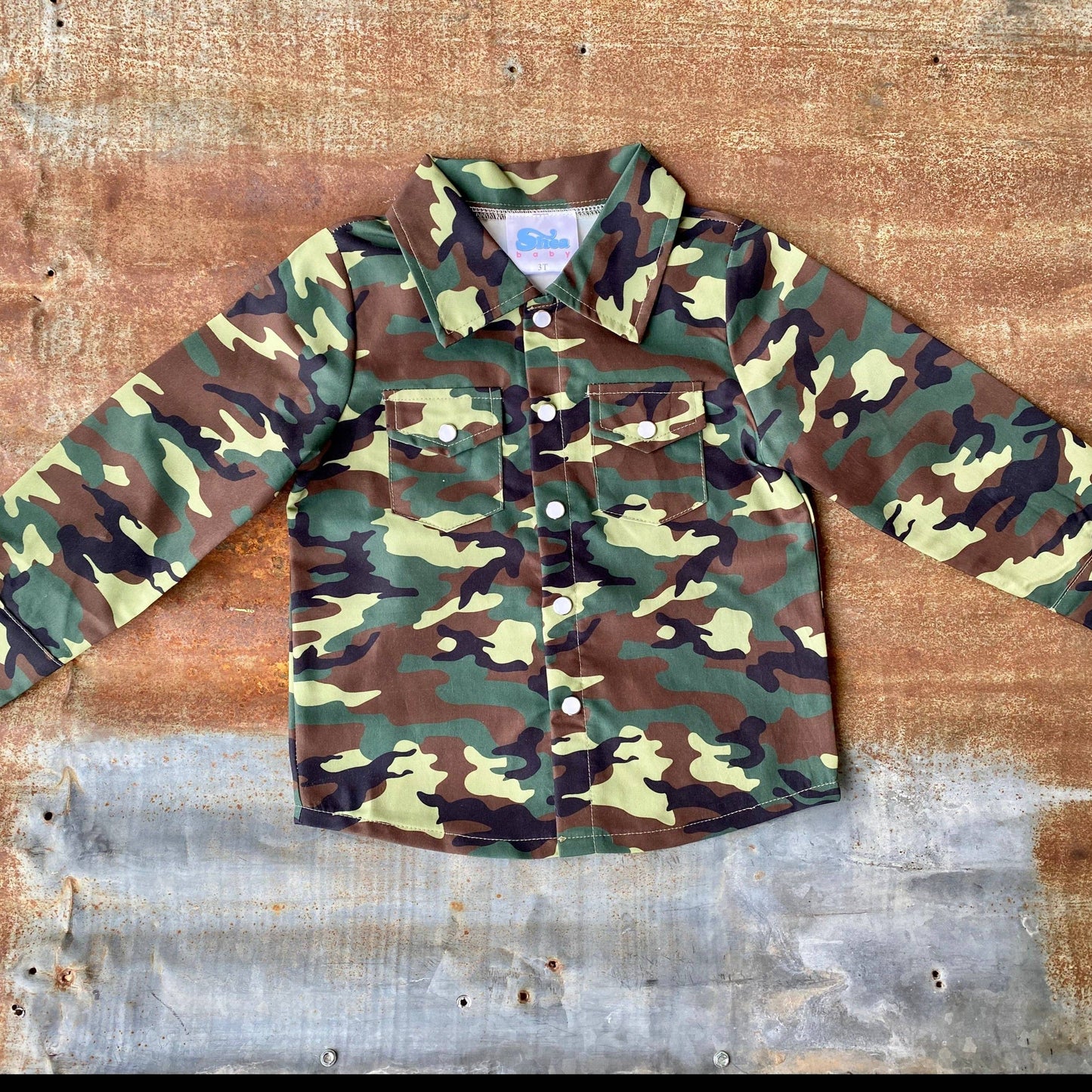 Long Sleeve Camo Pearl Snap Shirt SNAP07