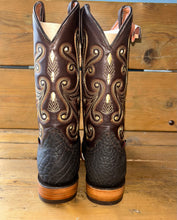 Load image into Gallery viewer, Artillero Men&#39;s Bull Neck Brown Handcrafted Boots VQ Solida
