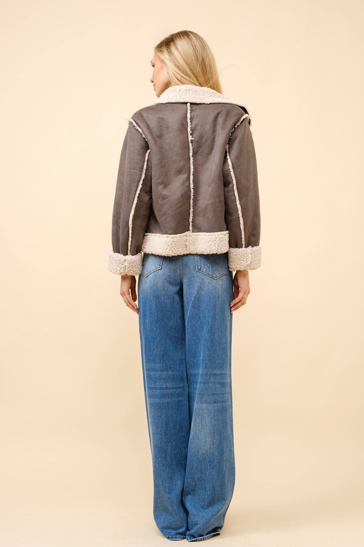 36274J - Embroidered Crop Sherpa Snap Jacket: CHARCOAL
