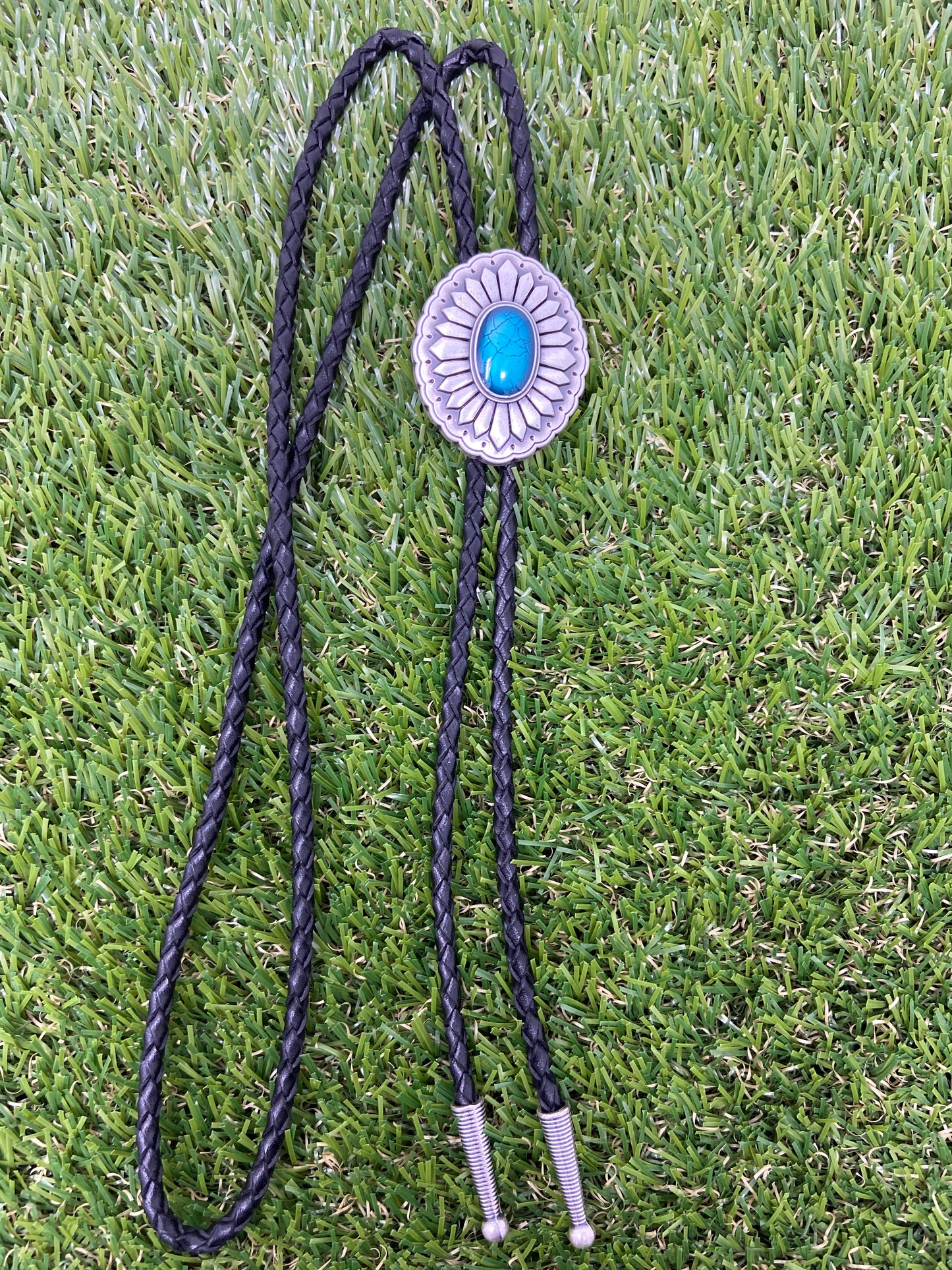 WW Original Silver Plated Celtic Oval Enamel Bolo Tie BT072
