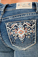 Load image into Gallery viewer, Grace In La Aztec Modify Mid-Rise Boot cut EB-51896
