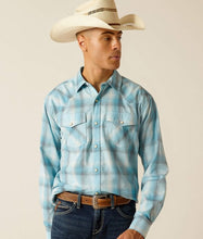 Load image into Gallery viewer, Ariat Mens 10048570 Henryk Retro Fit Western Shirt
