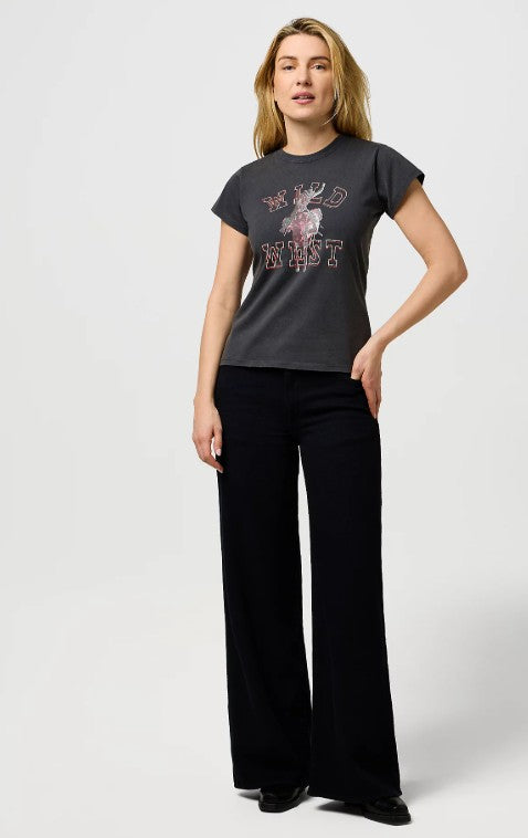 Wrangler Slim Shrunken Band Tee 112370767 in Faded Black