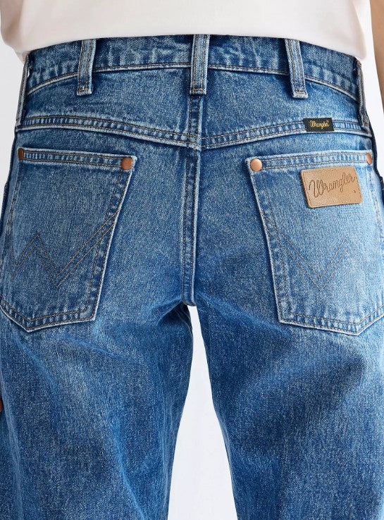 Wrangler Ladies Low Rise Straight Cowboy Cut Jeans 112371112 in Lasso Lagoon