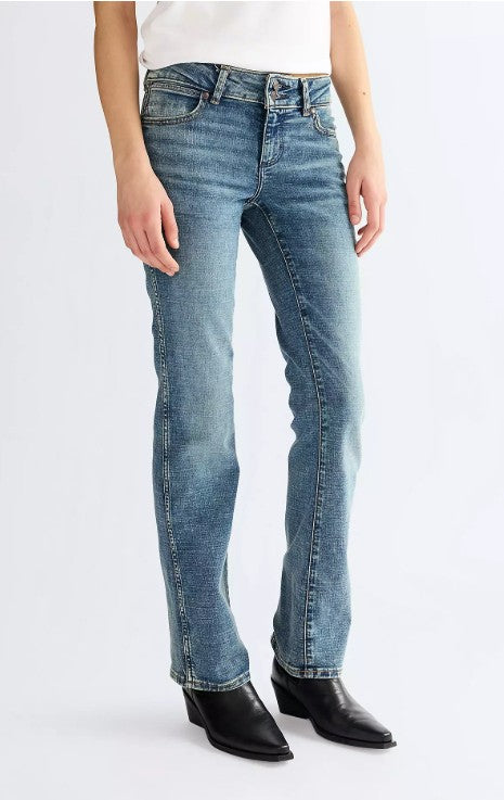 Wrangler Ladies Low Rise Bold Boot Jeans in Summit Shade 112371209