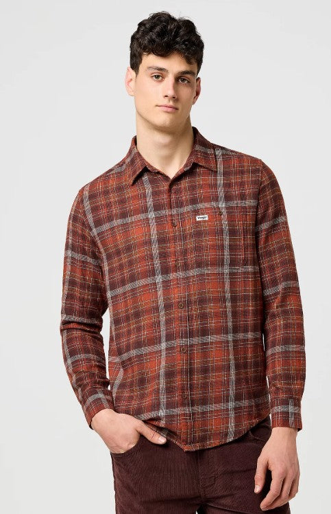 Wrangler Regular 1 Pocket Indigo Shirt in Fired Brick 112371430