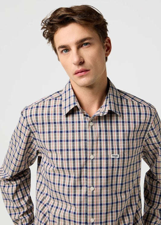 Wrangler Regular 1 Pocket Shirt in Beige 112371553