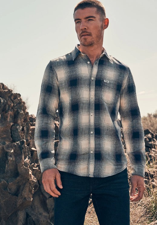Wrangler Regular 1 Pocket Indigo Shirt in Dusty Blue 112371651