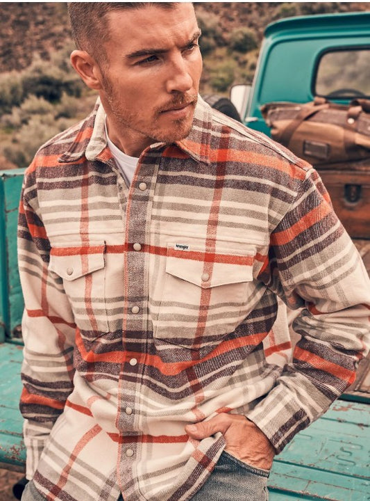 Wrangler Loose Western Shirt in Birch 112372459