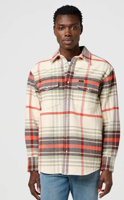 Wrangler Loose Western Shirt in Birch 112372459