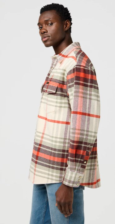 Wrangler Loose Western Shirt in Birch 112372459