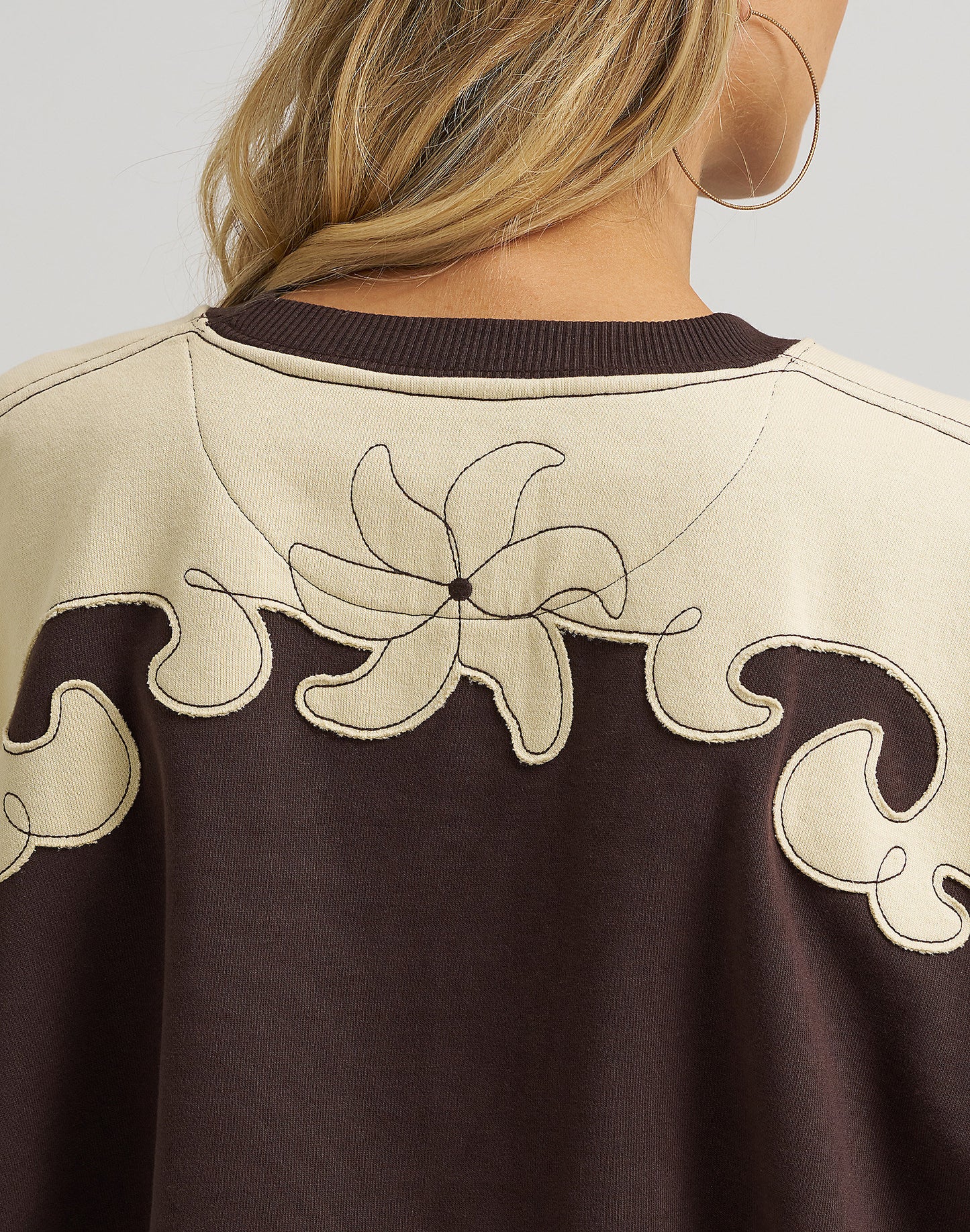 Wrangler x Lainey Wilson Lainey Crew Neck 112374955