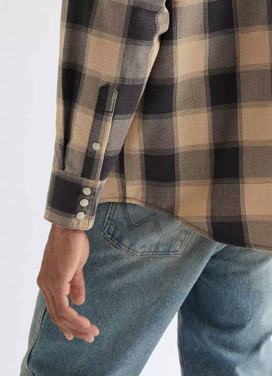 Wrangler Oversized Western Shirt in Curds & Whey 112378116