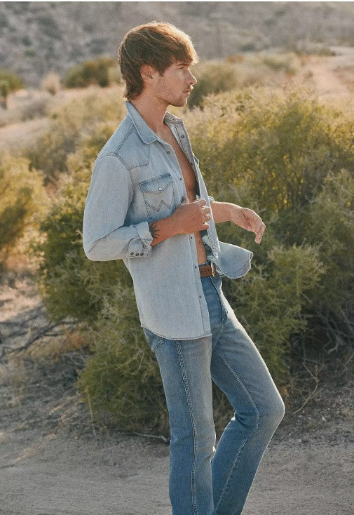 Wrangler Regular Western Denim Shirt in Riverbank 112378126