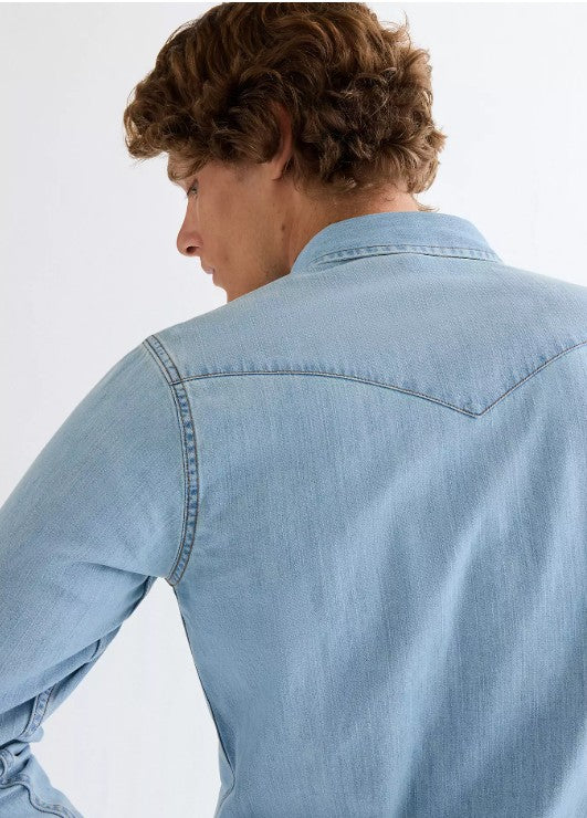 Wrangler Regular Western Denim Shirt in Riverbank 112378126