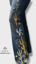 Load image into Gallery viewer, Grace Jeans Cactus Scene Mid-Rise Flare Jeans JL51881
