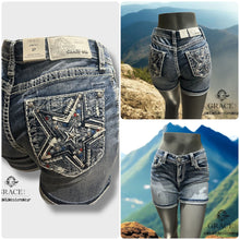 Load image into Gallery viewer, Grace Jeans Star Detail Pockets Mid Rise Jean Shorts EH51949
