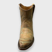 Load image into Gallery viewer, Circle G by Corral Ladies Western Ankle Boots in Tan Orix L5915
