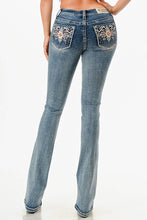 Load image into Gallery viewer, Grace In La Aztec Modify Mid-Rise Boot cut EB-51896
