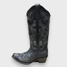 Load image into Gallery viewer, Circle G by Corral Ladies Western Inlay Snip Toe Boots in Black/Grey L6033
