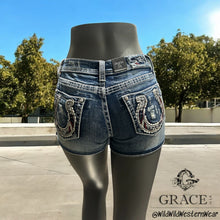 Load image into Gallery viewer, Grace Jeans Horseshoe Detail Pockets Low Rise Jean Short JHW51782
