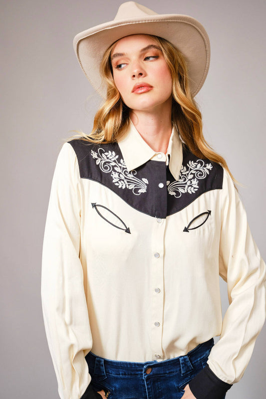 Blue B 36840T - Embroidered Contrast Yoke Western Shirt: CREAM BLACK / S