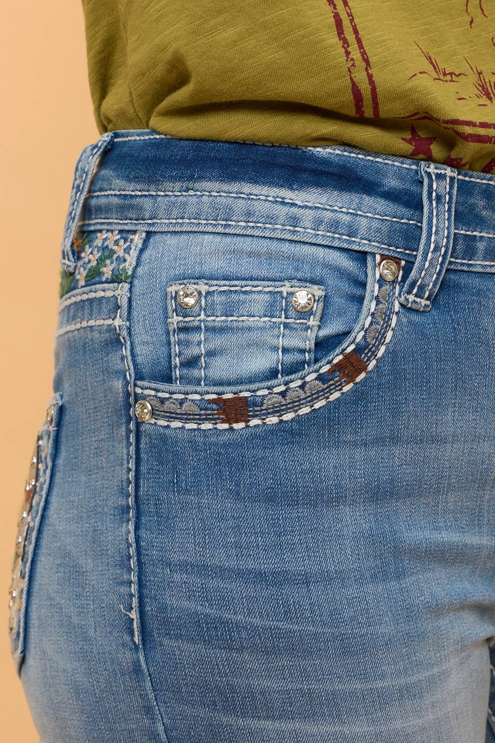 Westfield Eagle WT-789 Bootcut Stretchy Bling Jeans in Lightwash