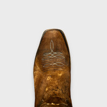 Load image into Gallery viewer, C4023 Mens Chocolate Lamb Narrow Square Toe Cowboy Boots
