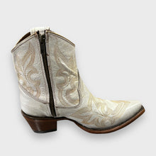 Load image into Gallery viewer, Circle G by Corral Ladies Western Ankle Boots in Pearl L5916
