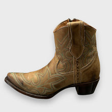 Load image into Gallery viewer, Circle G by Corral Ladies Western Ankle Boots in Tan Orix L5915
