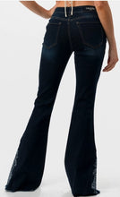 Load image into Gallery viewer, Grace Jeans Embroidered Rose Mid Rise Jeans EL-9560
