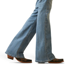 Load image into Gallery viewer, Ariat Ladies 10045360 R.E.AL Perfect Rise Arrow Fit Penelope Boot Cut Jeans in Oklahoma
