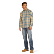 Load image into Gallery viewer, Ariat Mens Harlem Retro Snap Long Sleeved Shirt 10052323
