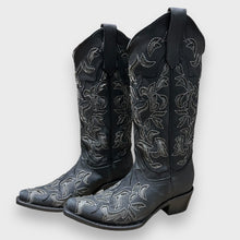 Load image into Gallery viewer, Circle G by Corral Ladies Western Inlay Snip Toe Boots in Black/Grey L6033
