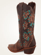 Load image into Gallery viewer, Laredo The Filly 20006 in Brown Ladies Cowboy Boots
