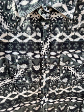 Load image into Gallery viewer, MontanaCo Ladies All Over Aztec Pattern in Green Western Blouse L-1110
