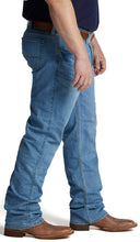 Load image into Gallery viewer, Justin Brands Jeans JT-J91552 Light wash

