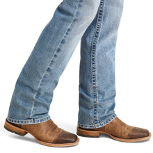 Load image into Gallery viewer, Ariat MEN&#39;S M7 Slim 3D Courtland Straight Leg Jeans 10043187
