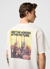 Load image into Gallery viewer, Wrangler Americana Tee in Birch 112371467
