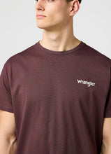 Load image into Gallery viewer, Wrangler Americana Tee in Mahogany 112371468
