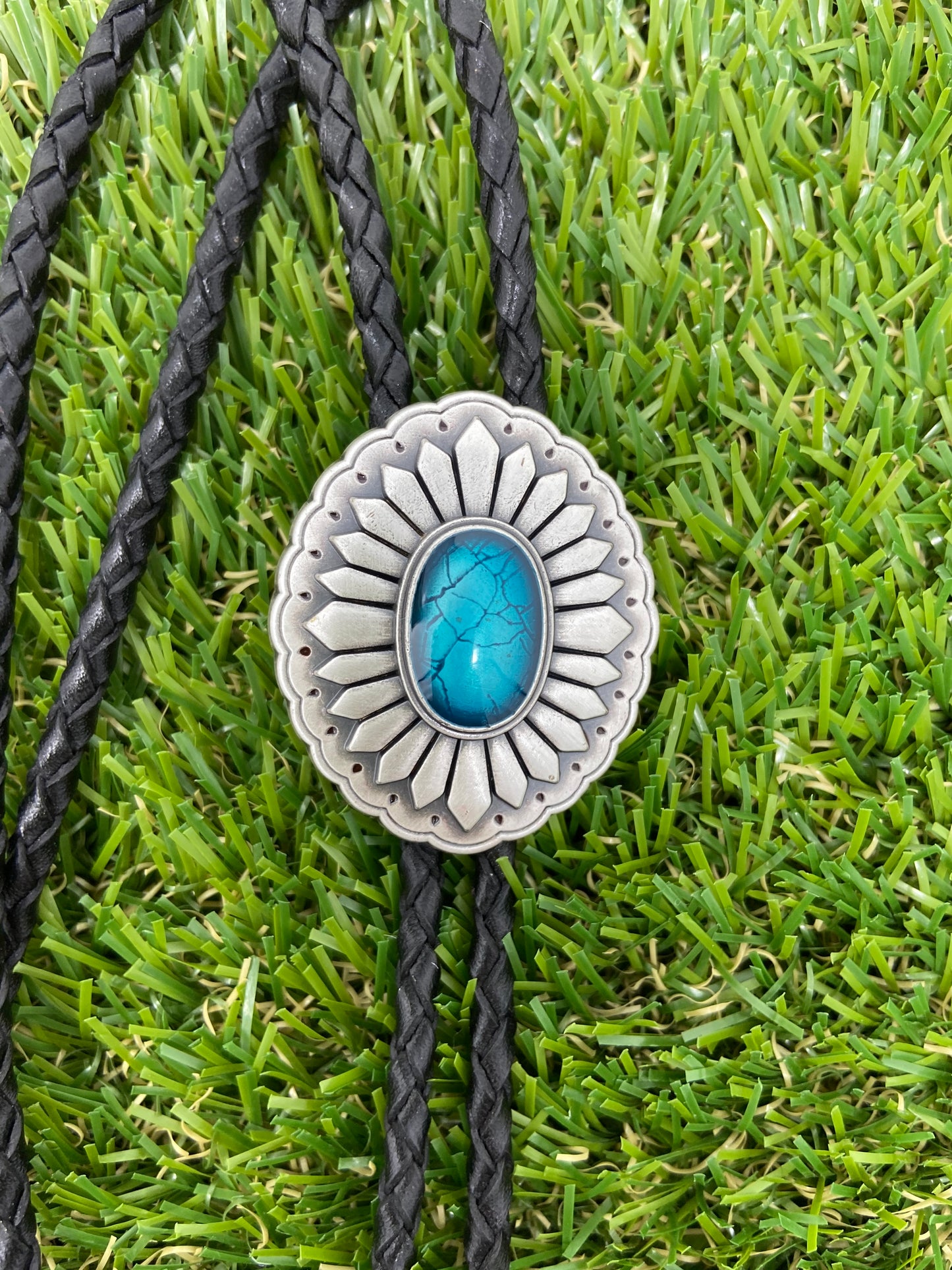 WW Original Silver Plated Celtic Oval Enamel Bolo Tie BT072