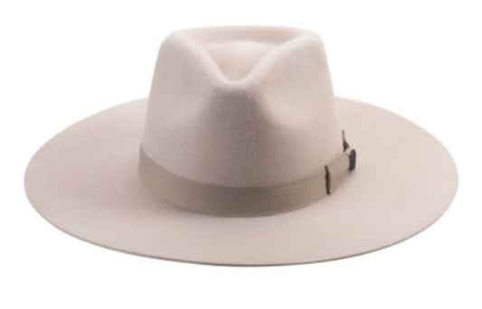 Street Gossip Buckskin